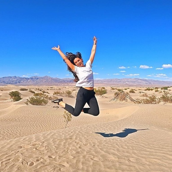 Meet your Posher, Lindsey - Picture 1 of 1